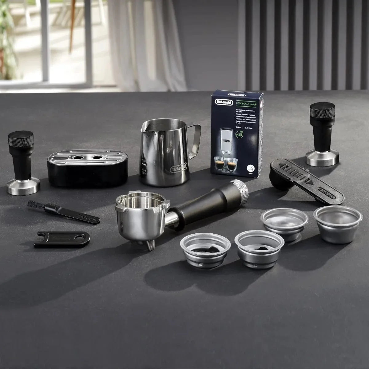 DeLonghi Dedica Maestro Plus Espresso & Cappuccino Machine EC950M